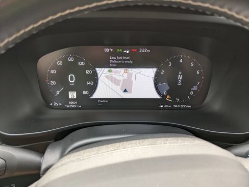 Used 2021 Volvo XC40 T5 R-Design w/ Protection Package AWD/4WD image 15