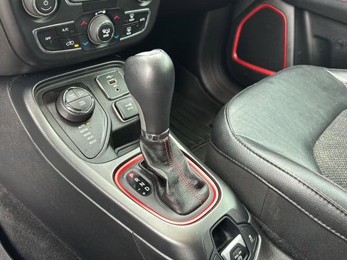 Used 2019 Jeep Compass Trailhawk image 26