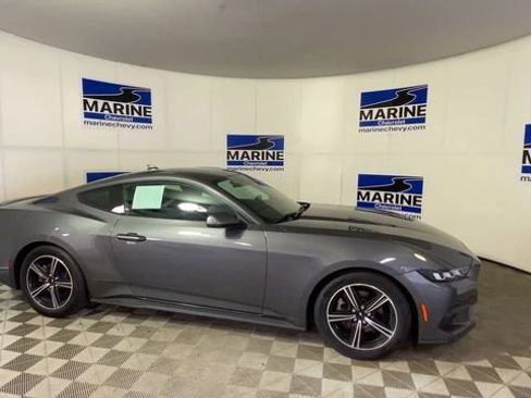 Used 2024 Ford Mustang Premium image 3