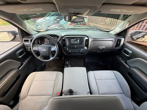 Used 2018 Chevrolet Silverado 1500 Custom w/ Custom Value Package AWD/4WD image 34