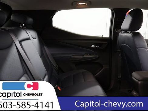 Used 2023 Chevrolet Bolt EUV Premier w/ Sun & Sound Package FWD image 32