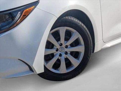 Used 2024 Toyota Corolla LE image 22