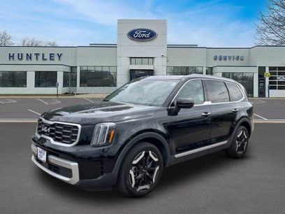 Used 2023 Kia Telluride S w/ S Sunroof Package