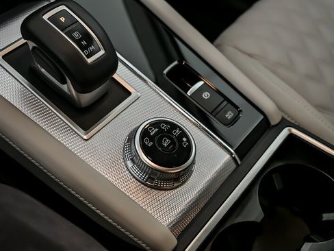 Used 2024 Mitsubishi Outlander SEL image 33