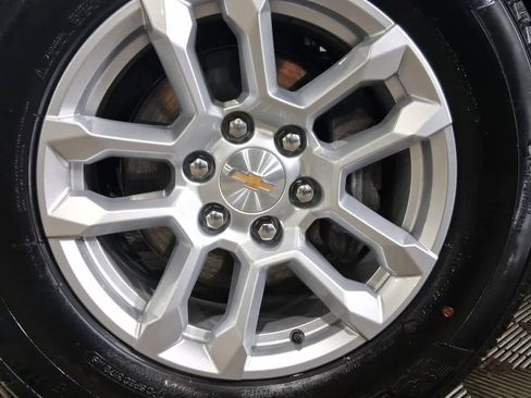 New 2026 Chevrolet Silverado 1500 LT w/ Convenience Package II image 4