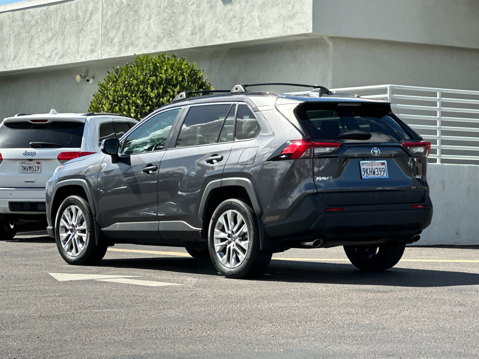 Used 2024 Toyota RAV4 XLE Premium FWD image 3