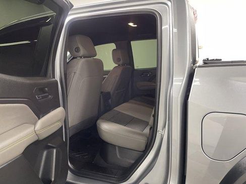 Used 2024 Chevrolet Colorado ZR2 AWD/4WD image 10