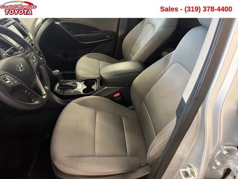 Used 2017 Hyundai Santa Fe Sport image 10