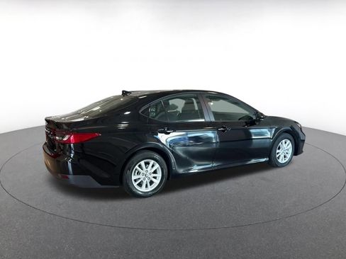 Used 2025 Toyota Camry LE image 15