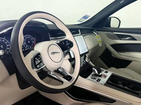 Certified 2026 Jaguar F-PACE R-Dynamic S AWD/4WD image 8