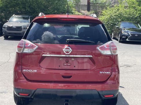 Used 2016 Nissan Rogue SV w/ SV Premium Package AWD/4WD image 4