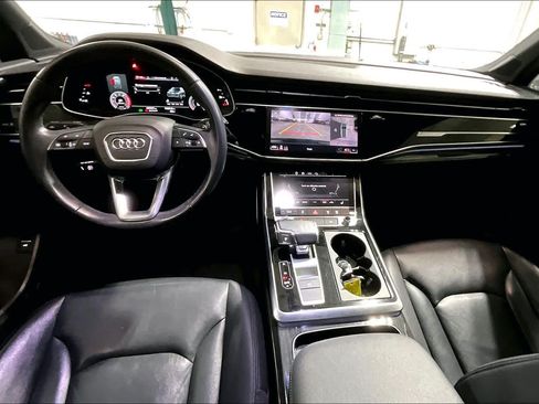 Used 2021 Audi Q7 3.0T Premium Plus w/ Premium Plus Package AWD/4WD image 16