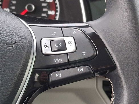 Used 2021 Volkswagen Jetta SE w/ SE Cold Weather Package image 19