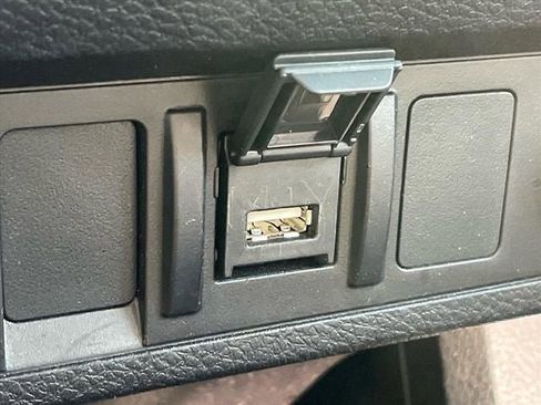 Used 2022 Toyota Tacoma SR5 image 27