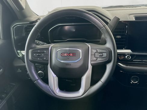 Used 2024 GMC Sierra 1500 Elevation image 17