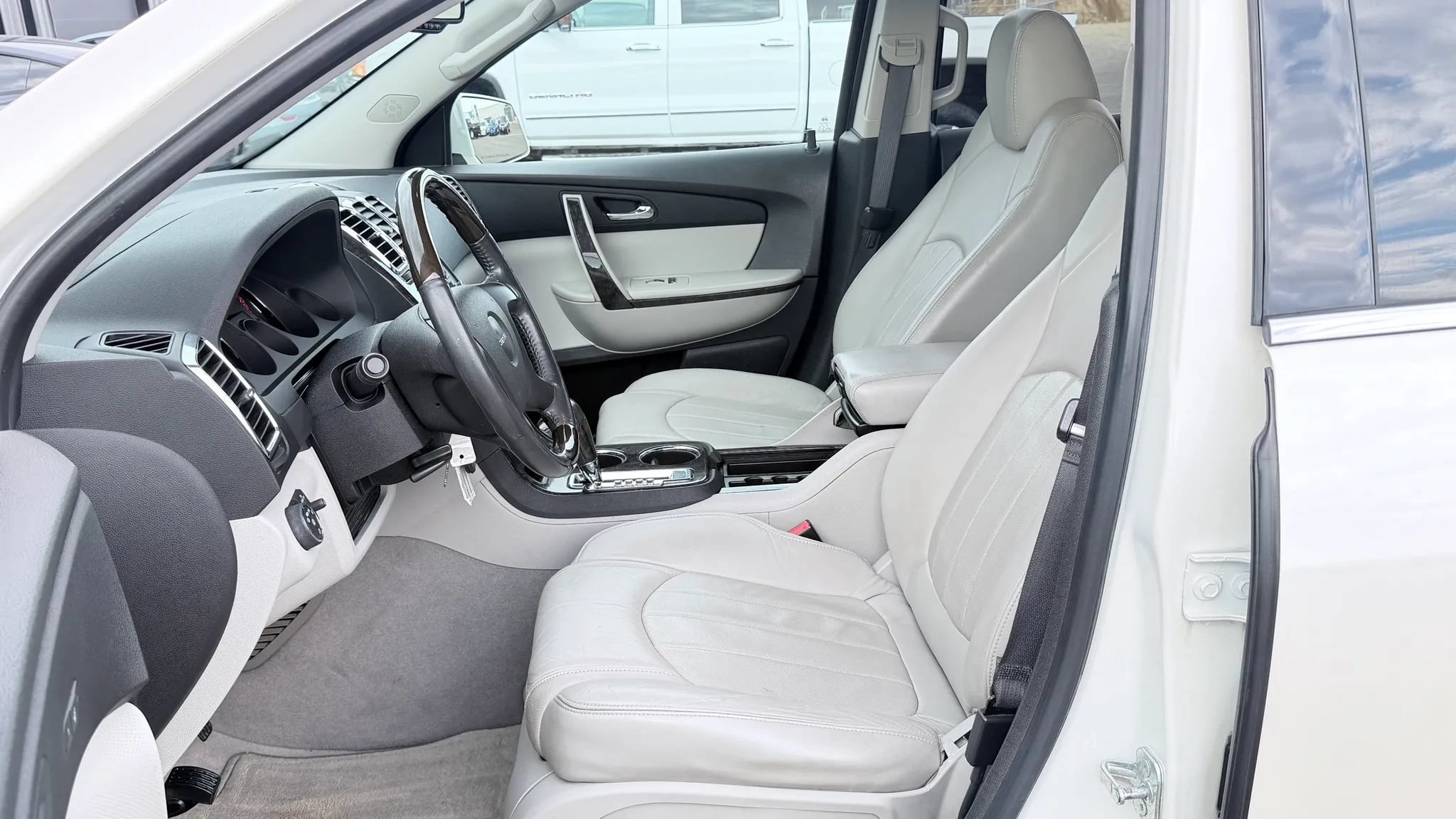 Used 2012 GMC Acadia Denali AWD/4WD image 14