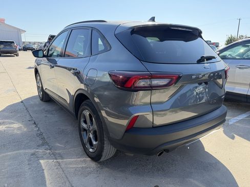 Used 2025 Ford Escape ST-Line Select AWD/4WD image 2