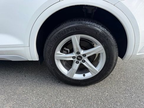 Certified 2023 Audi Q5 2.0T Premium w/ Convenience Package AWD/4WD image 10