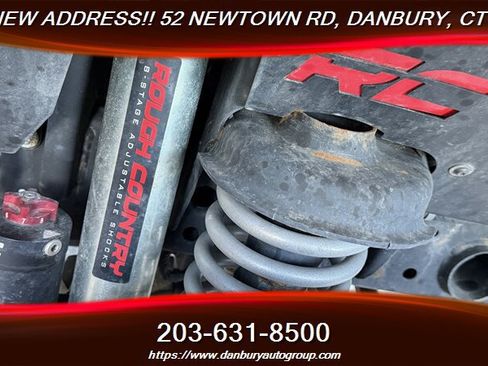 Used 2021 Jeep Wrangler Unlimited Sahara AWD/4WD image 12