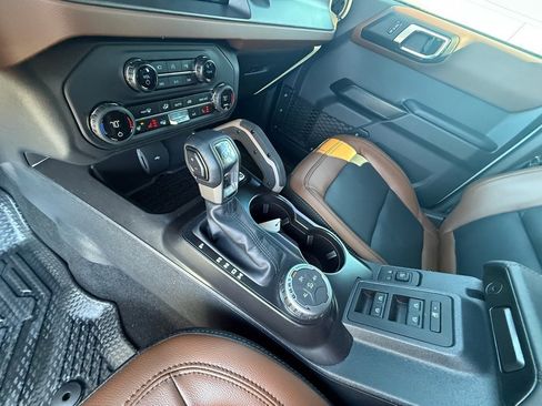 Used 2024 Ford Bronco Outer Banks image 15