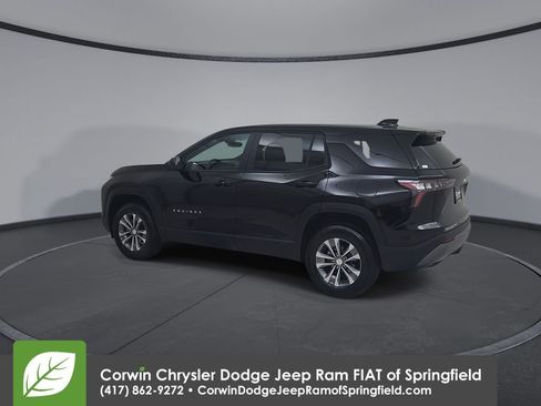 Used 2026 Chevrolet Equinox LT AWD/4WD image 10