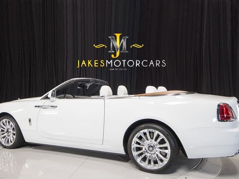 Used 2020 Rolls-Royce Dawn RWD image 6