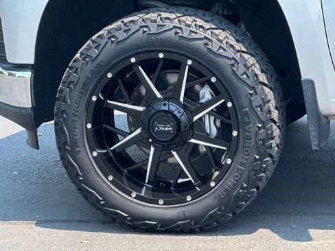 Used 2020 Chevrolet Silverado 1500 LTZ w/ LTZ Plus Package AWD/4WD image 32