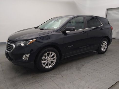 Used 2021 Chevrolet Equinox LT image 2