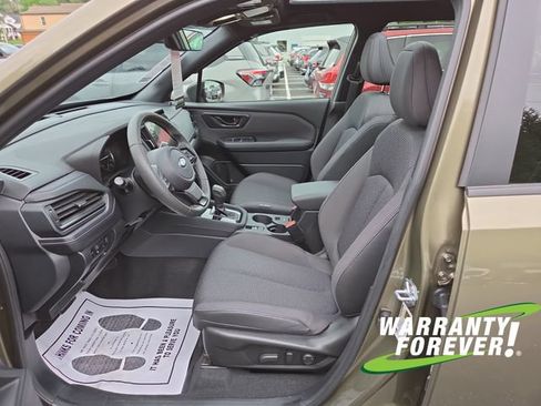 Used 2025 Subaru Forester Premium AWD/4WD image 14