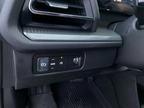 New 2026 Chevrolet Traverse LT image 23