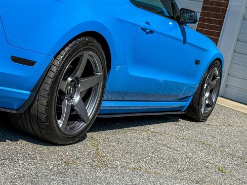 Used 2013 Ford Mustang GT RWD image 34