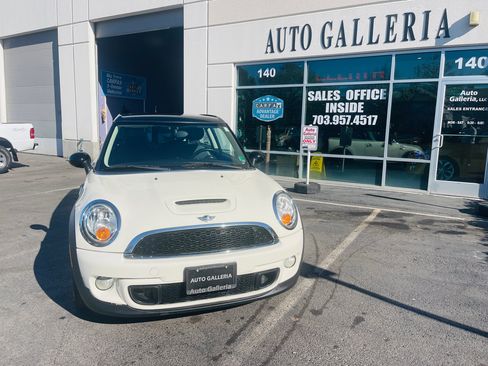 Used 2012 MINI Cooper Clubman S image 2