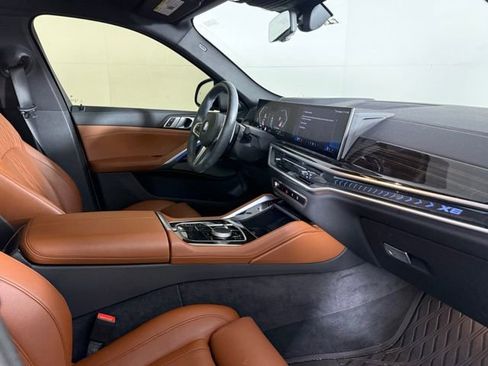 Used 2025 BMW X6 xDrive40i AWD/4WD image 30