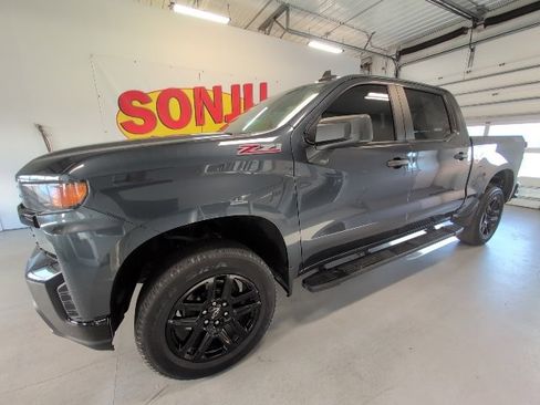 Used 2021 Chevrolet Silverado 1500 Custom Trail Boss w/ Safety Confidence Package image 2
