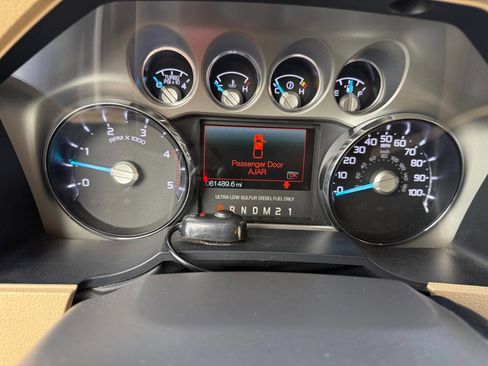 Used 2015 Ford F350 Lariat image 32