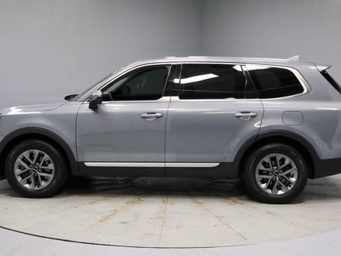 Used 2023 Kia Telluride LX AWD/4WD image 9
