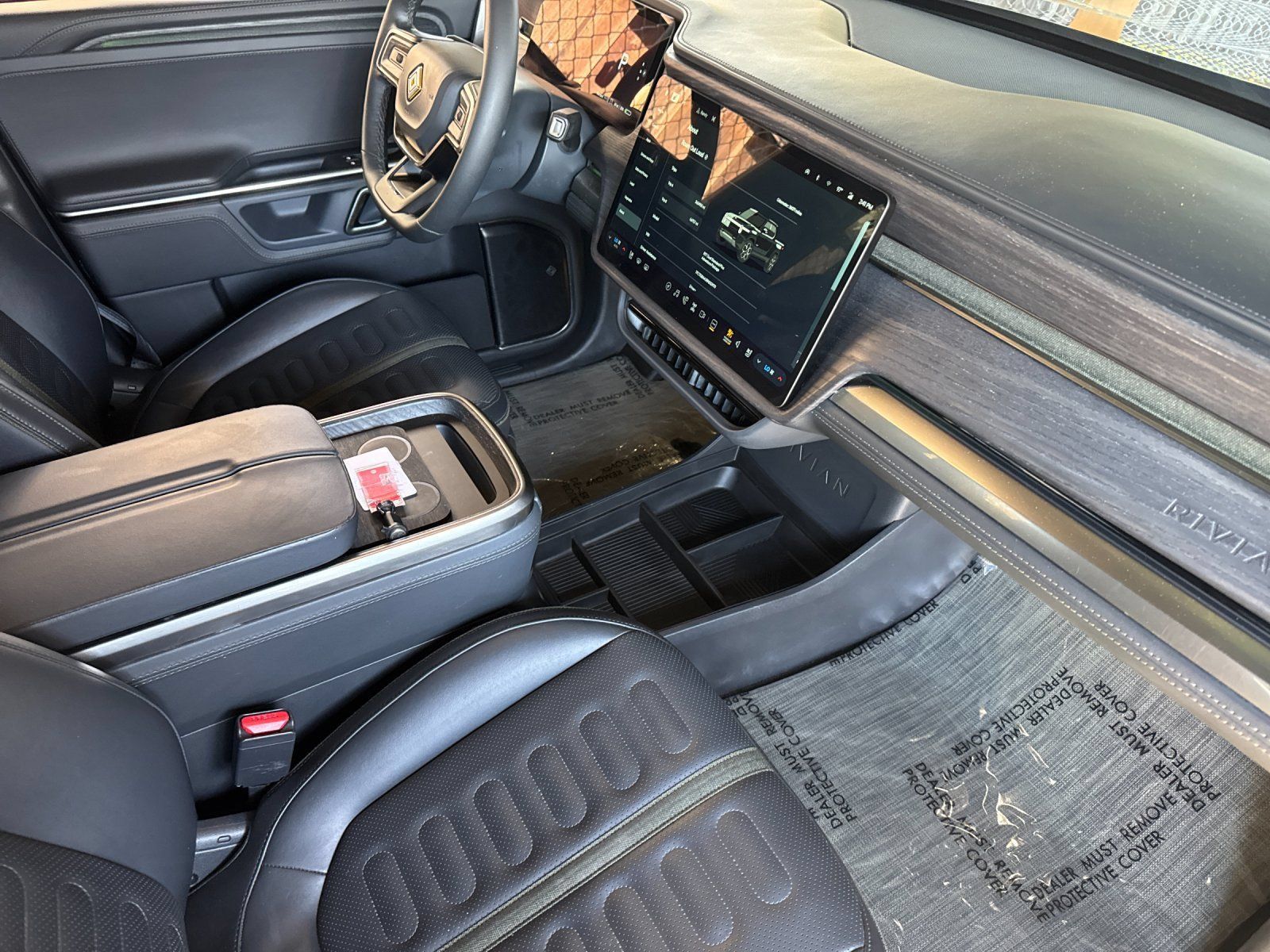 Used 2024 Rivian R1T Adventure Dual AWD/4WD image 15