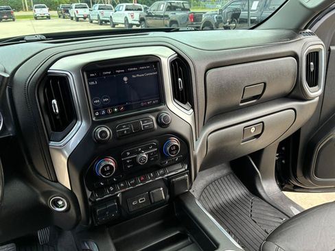 Used 2021 Chevrolet Silverado 1500 LT Trail Boss w/ Convenience Package II AWD/4WD image 19