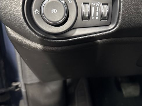 Used 2021 Jeep Renegade Latitude image 36