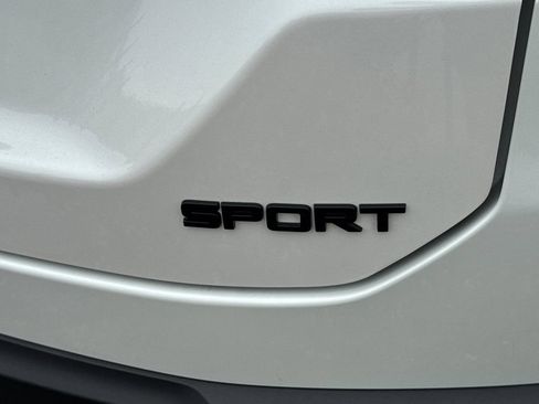 Used 2025 Honda Pilot Sport image 6