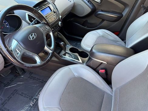 Used 2011 Hyundai Tucson GLS AWD/4WD image 8