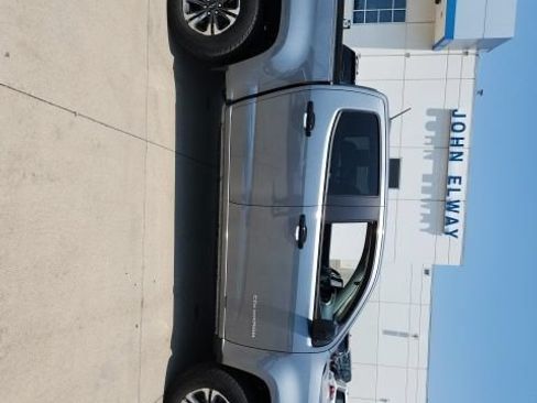 Used 2022 Chevrolet Colorado Z71 AWD/4WD image 4