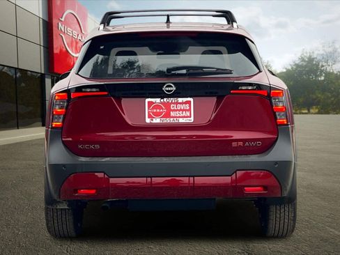 New 2026 Nissan Kicks SR w/ Cold Weather Package image 8