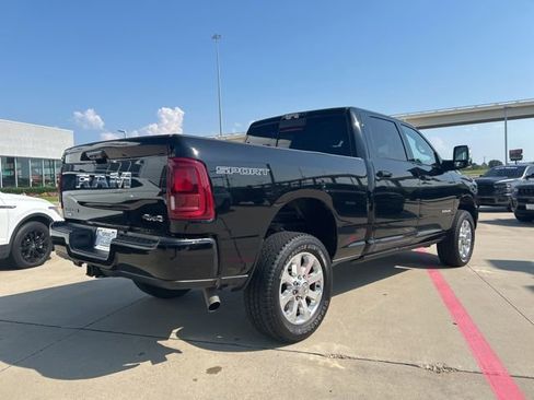 Used 2025 RAM 2500 Laramie AWD/4WD image 12