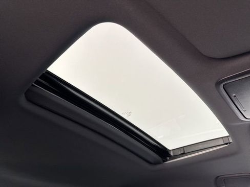 Used 2023 Honda Odyssey Sport image 27