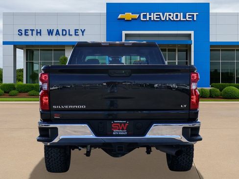 Used 2025 Chevrolet Silverado 2500 LT w/ Convenience Package AWD/4WD image 6