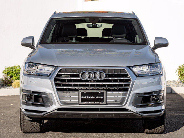 Used 2019 Audi Q7 3.0T Prestige AWD/4WD image 3