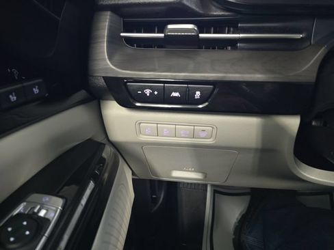 Certified 2023 Kia Carnival SX FWD image 20