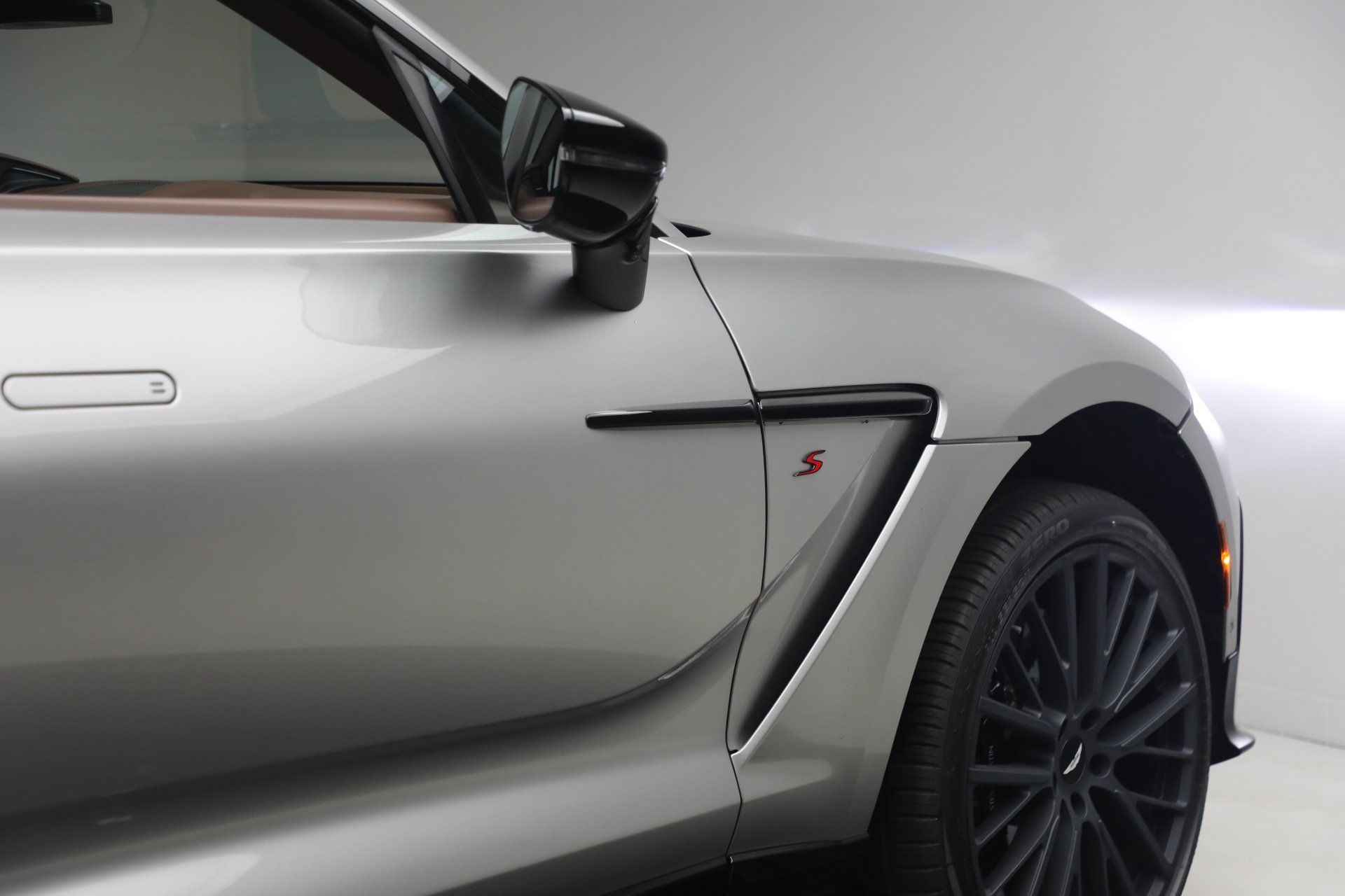 Used 2026 Aston Martin DBX 707 AWD/4WD image 48