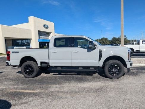 New 2026 Ford F350 Lariat w/ Black Appearance Package image 4